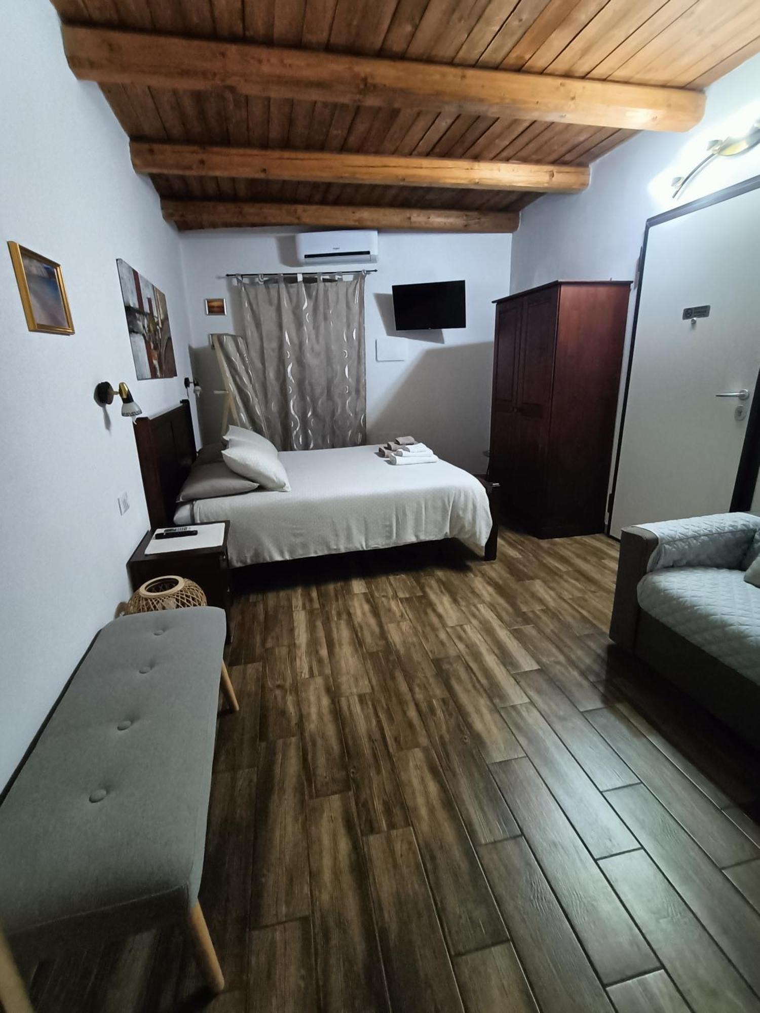 Bed And Breakfast Raggio Di Sole 이글레시아스 외부 사진