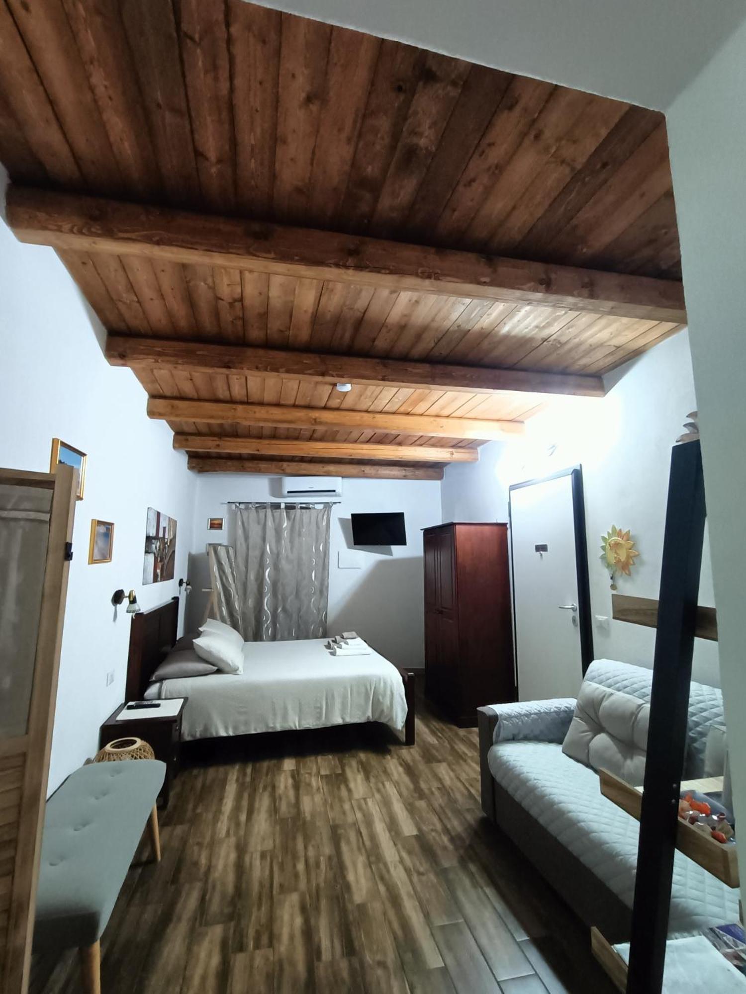 Bed And Breakfast Raggio Di Sole 이글레시아스 외부 사진