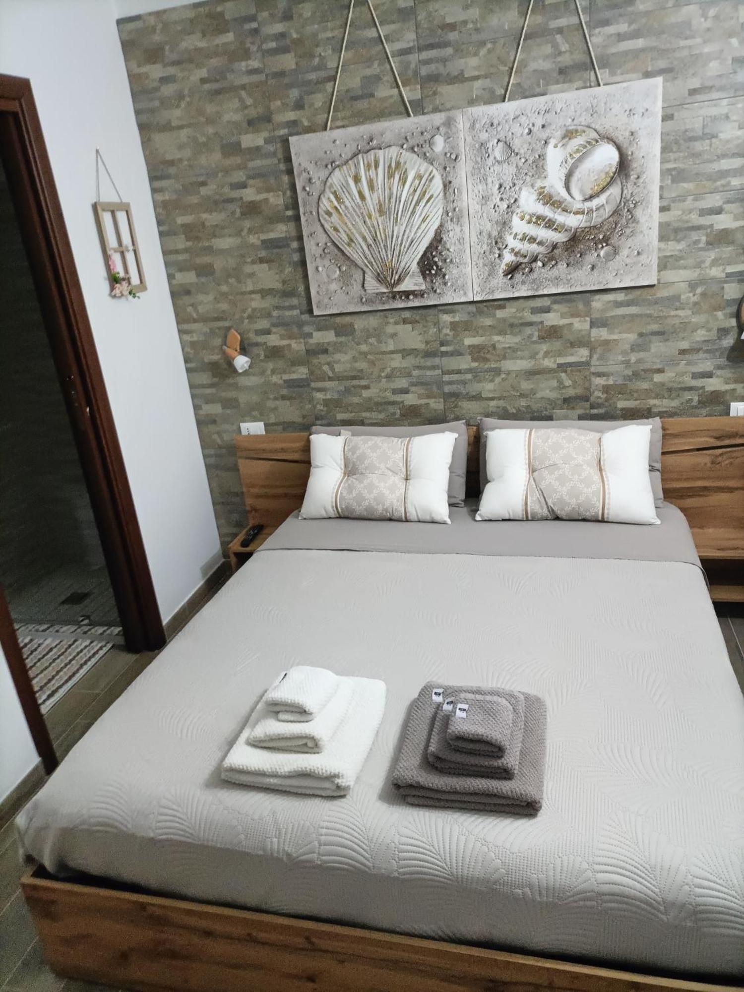 Bed And Breakfast Raggio Di Sole 이글레시아스 외부 사진