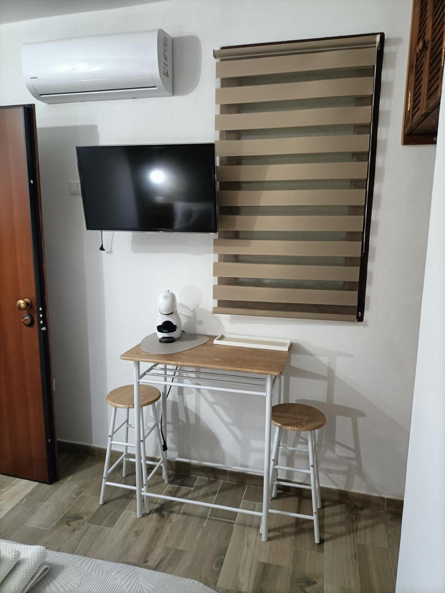 Bed And Breakfast Raggio Di Sole 이글레시아스 외부 사진