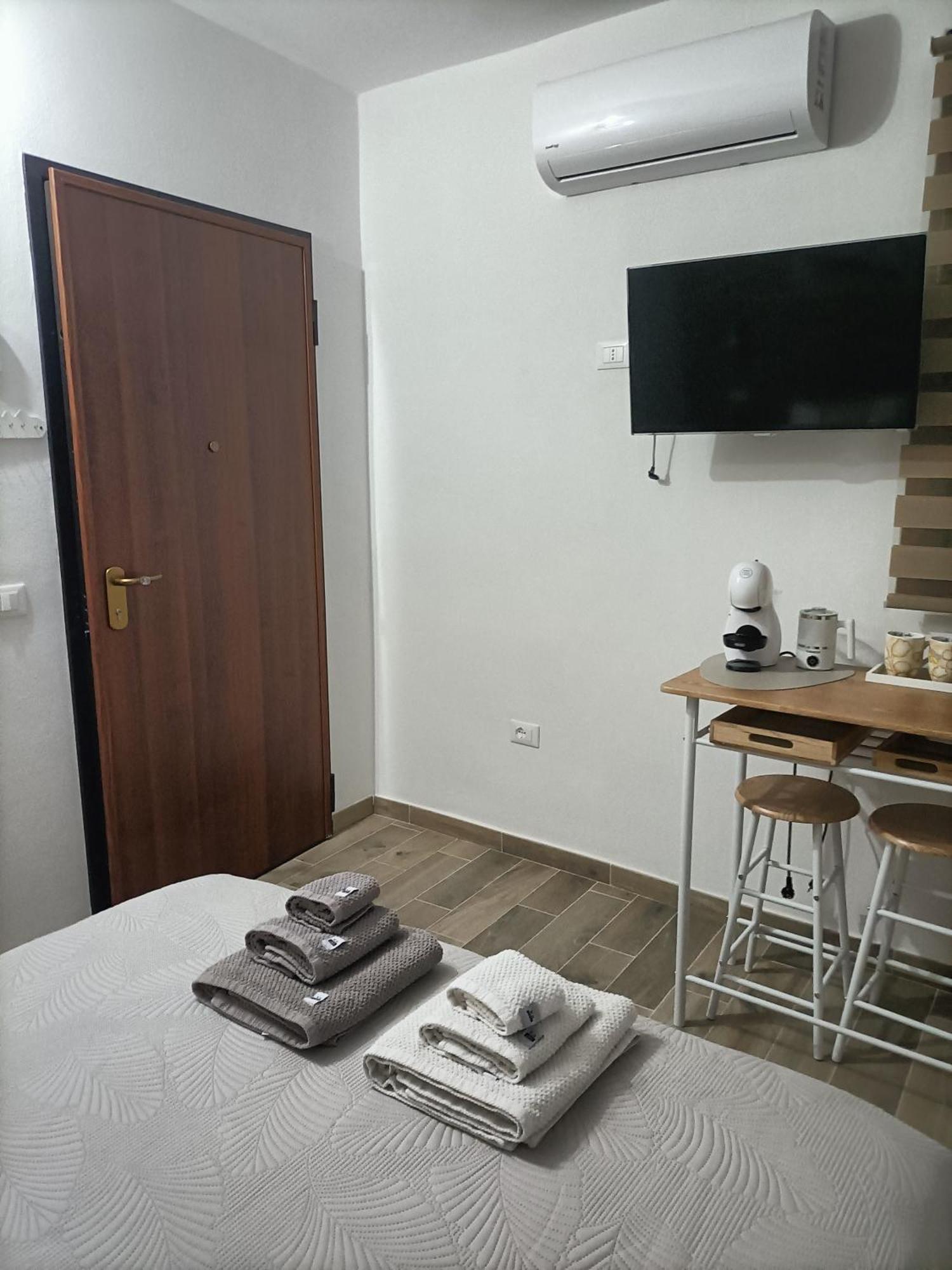 Bed And Breakfast Raggio Di Sole 이글레시아스 외부 사진